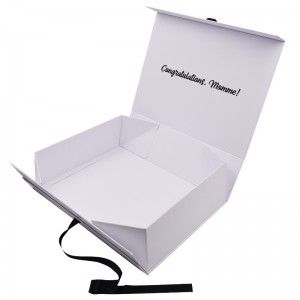 Lempitan Busana Gift Box karo Pita