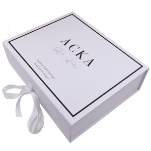 Lempitan Busana Gift Box karo Pita