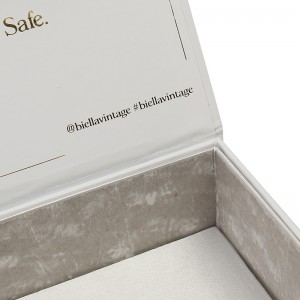 magnetic gift box for necklace