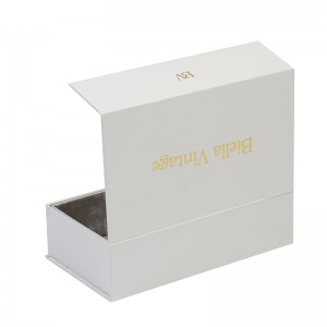 magnetic gift box for necklace